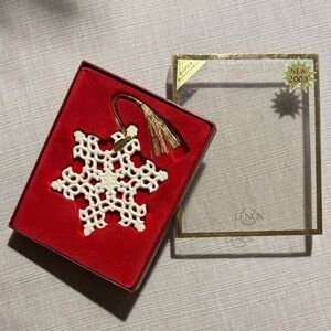 2003 Lenox Snowflake Fantasy Ornament with Gold Tassel